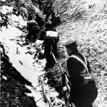 Група розвідників радянської морської піхоти. Крим. 1942