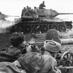 Танки та кулемет 2-го Українського фронту на підступах до Будапешту. Осінь 1944